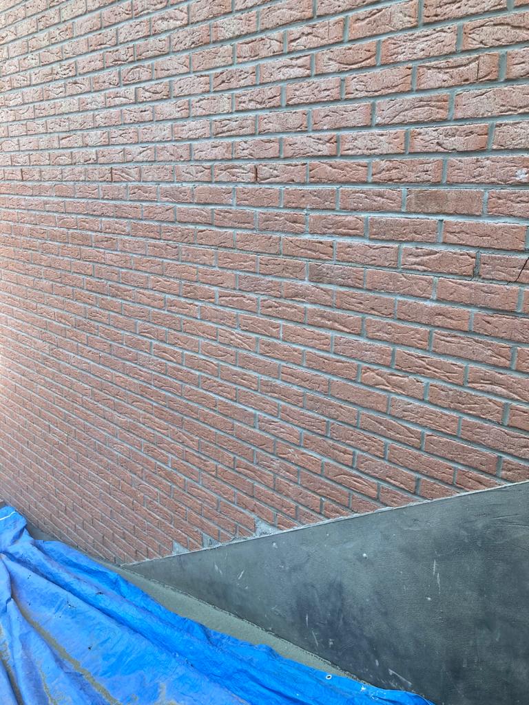 Nettoyage de façade en brique après