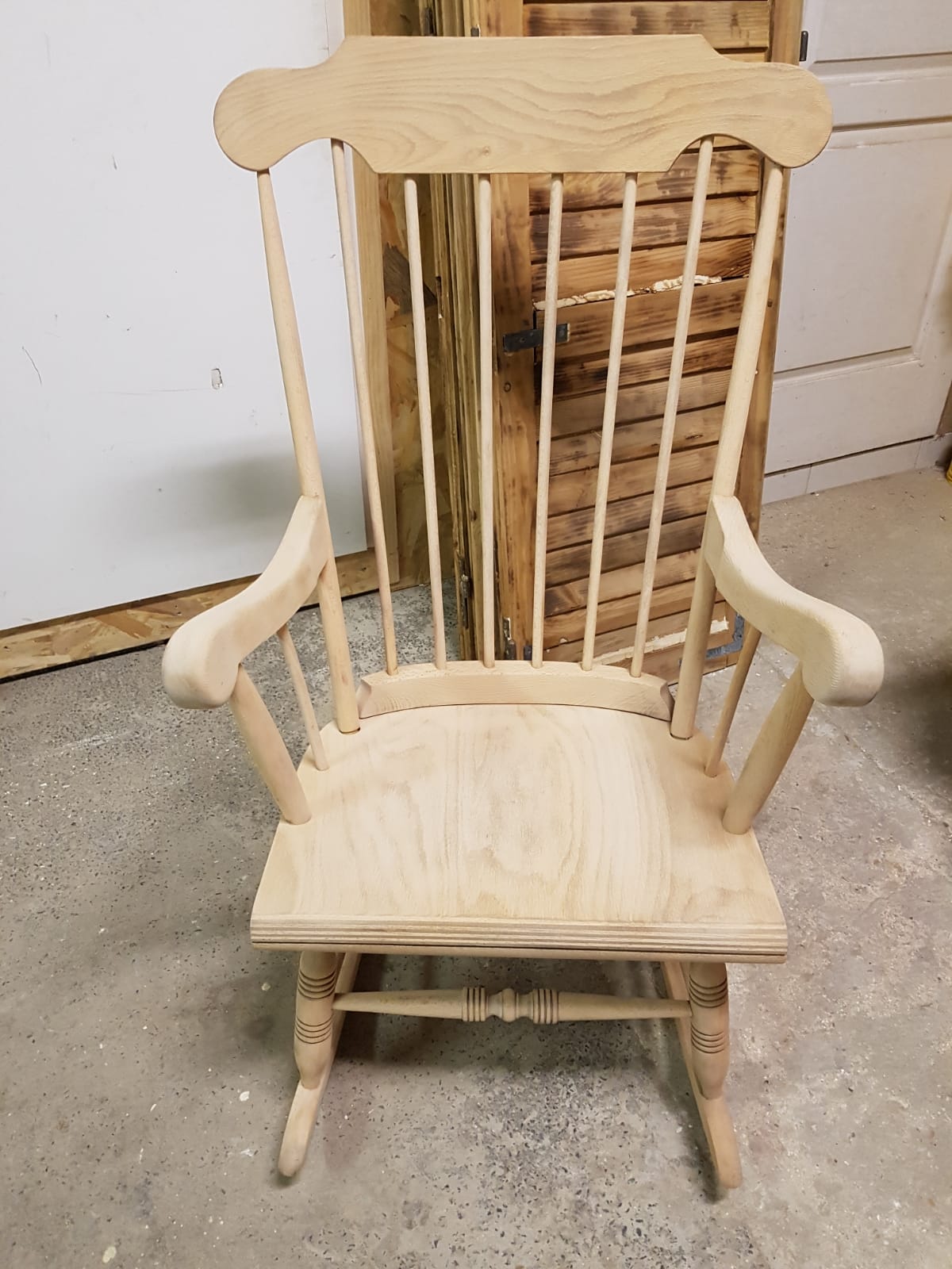 Chaise «Rocking Chair» en bois après aérogommage